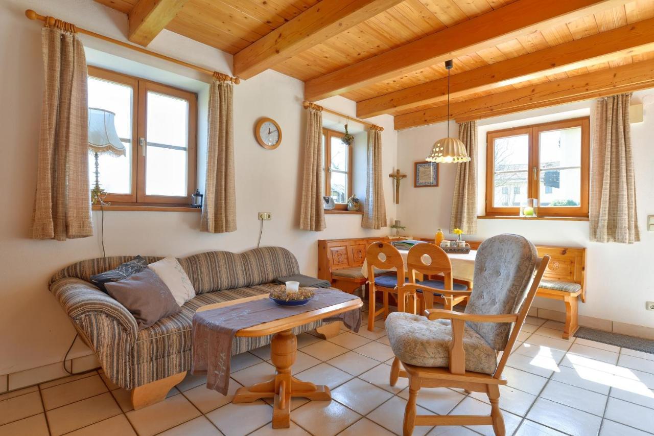Ferienwohnung Gilg-Kräuterhof Schnaitsee Exterior foto