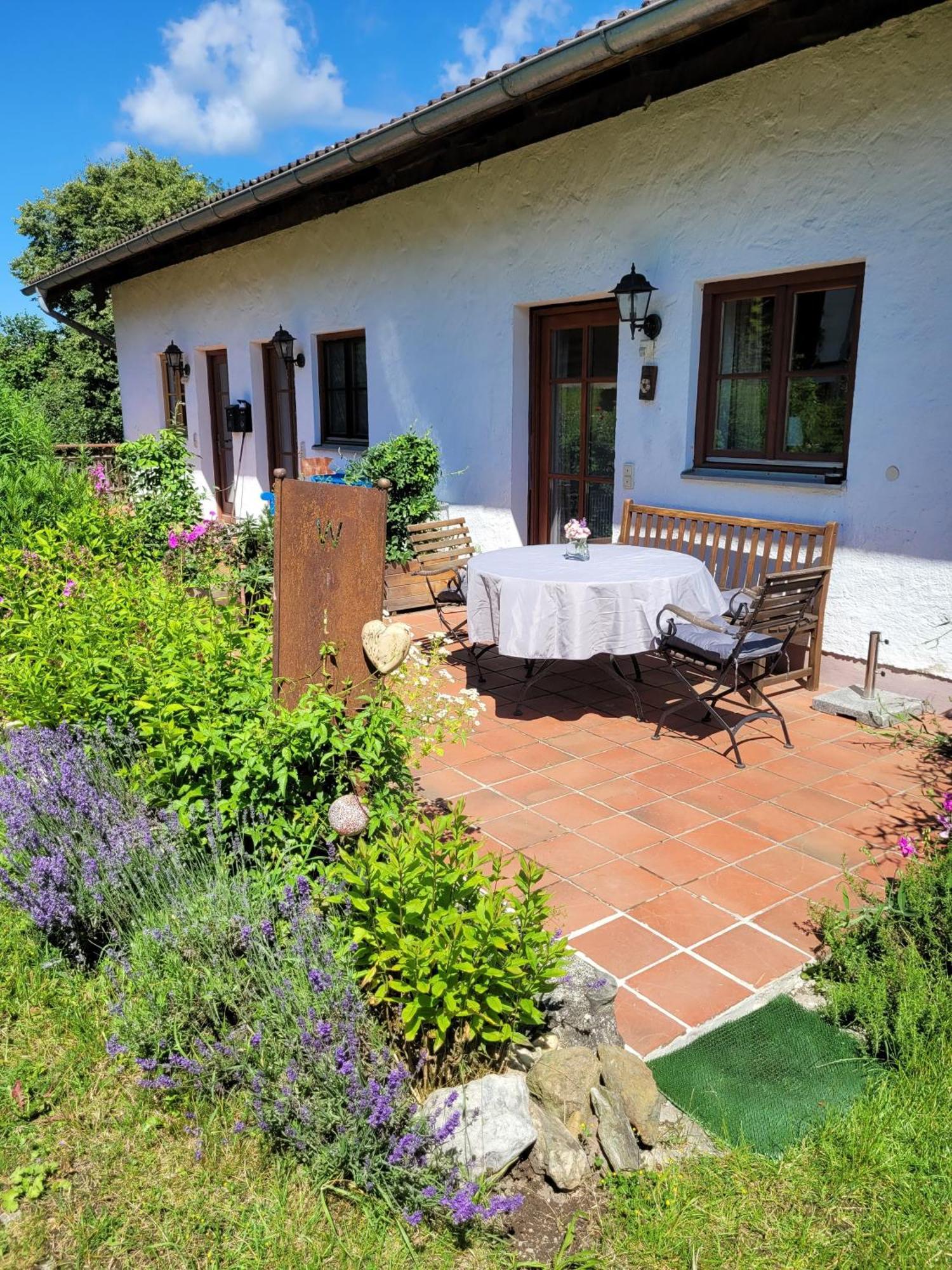Ferienwohnung Gilg-Kräuterhof Schnaitsee Exterior foto